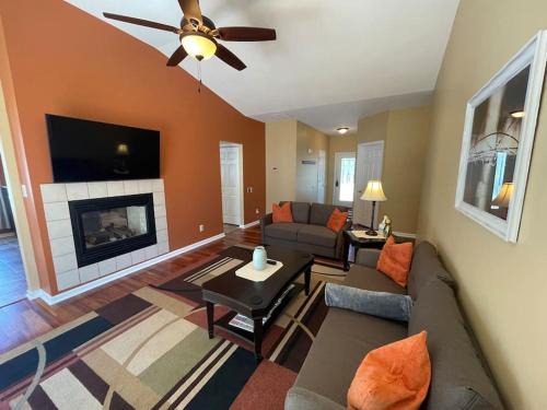Bear House | Charming Ranch Retreat in Bear Delaware