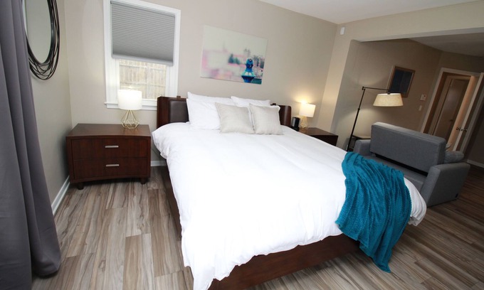 Des Moines House | Charming Remodeled Home in Des Moines - Convenient and Comfortable Stay