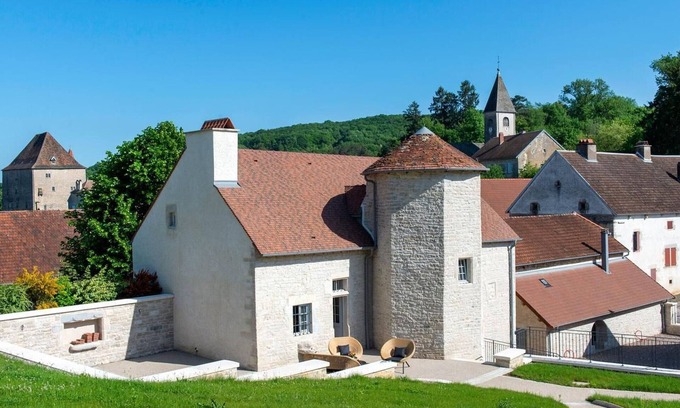Fondremand Cottage | Charming renovated cottage with fireplace in Fondremand