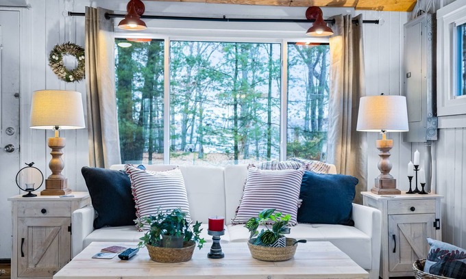 Lake Cabin | Charming Renovated Cabin with a Cottage vibe. Thus "The Cabbage"