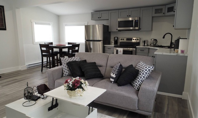 Rothesay Apartment | Charming Retreat on Rothesay Road