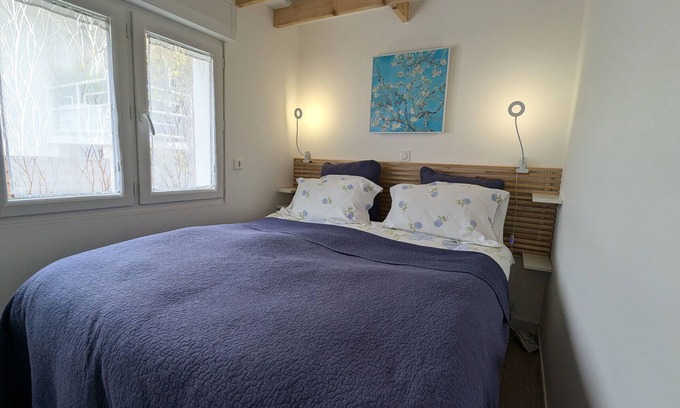 Montargis Cottage | Charming Riverside Cottage Near Montargis with Nature & City Access