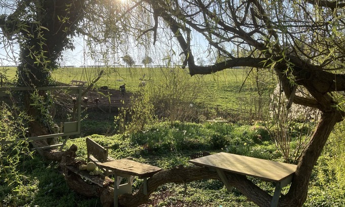 Berrington Cottage | Charming, romantic garden cottage in beautiful countryside