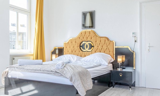Brigittenau Apartment | Charming Room Next to Millennium City & Subway