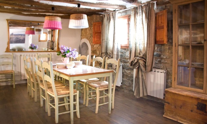 Navalsaz Cottage | Charming rural house, in a very pretty and quiet village.