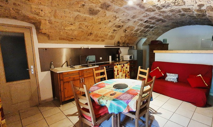 Saint-Jean-de-Bueges Apartment | Charming studio classified ** stone vaults, swimming pool, for 2 to 5 people