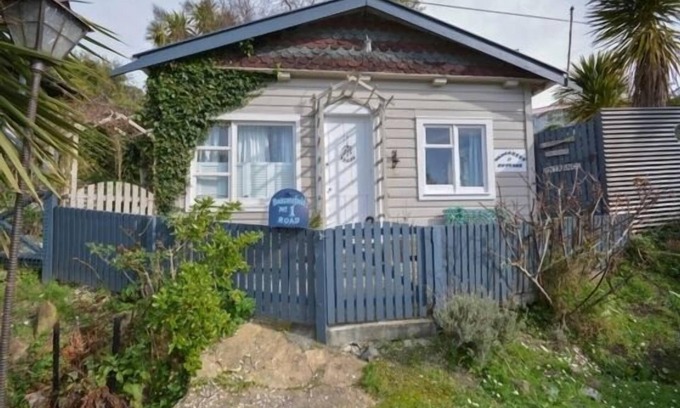 Portobello Cottage | Charming Seafarer's Cottage in Portobello