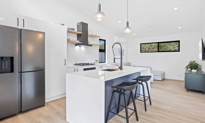 Tallai Apartment | Charming Self-Contained Studio Retreat in Tallai: Your Perfect Getaway