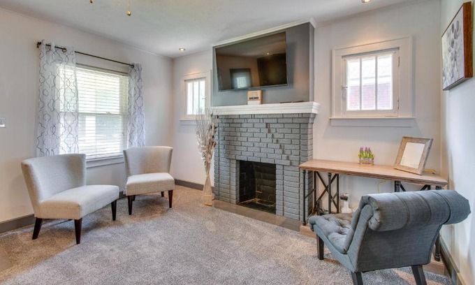 Springfield House | Charming Springfield Home 2 Mi to Downtown