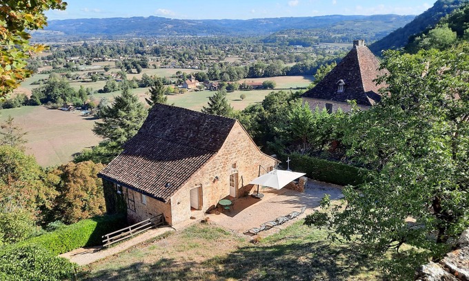 Prudhomat House | Charming stay at LA MAISON DES MOINES in Castelnau near Padirac, Rocamadour
