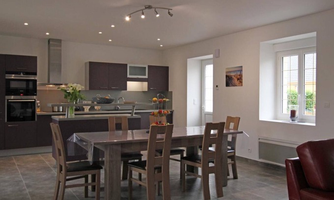 Brillevast Cottage | Charming Stone Cottage with Garden, Near Beaches & Sights, Pet-Friendly