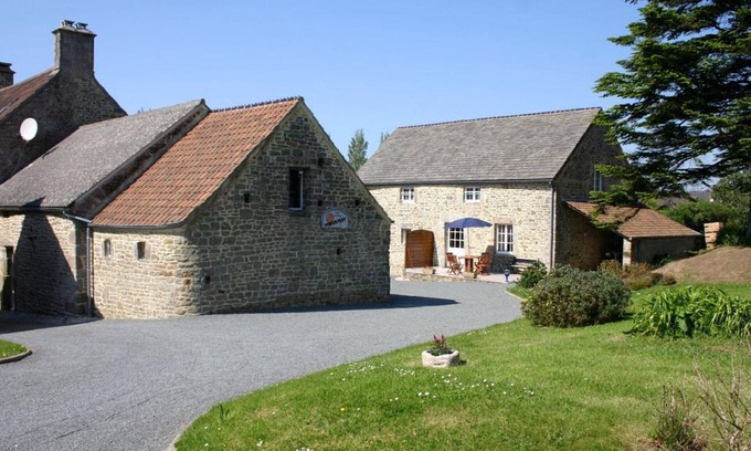 Clitourps Cottage | Charming Stone Cottage: Wi-Fi, Terrace, Garden, Near Beaches, Sleeps 4