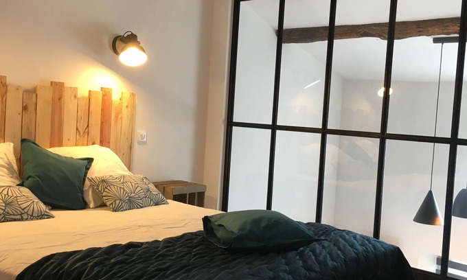 Ceret House | Charming stone house in the countryside