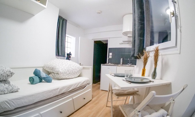 Downtown Angers Apartment | Charming Studette - 2 persons - La Doutre
