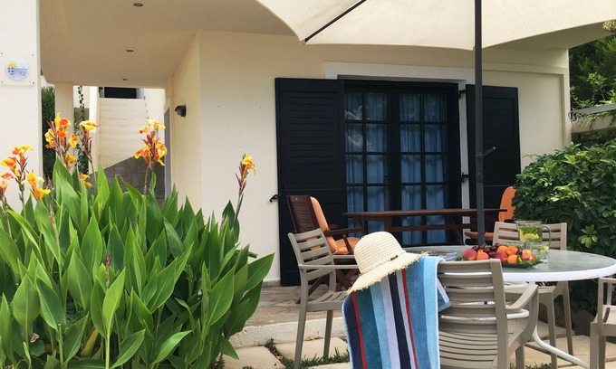 Kokkini Chani Apartment | Charming Studio 1-3 persons, 100 meters from the Kokkini Hani sandy beach.