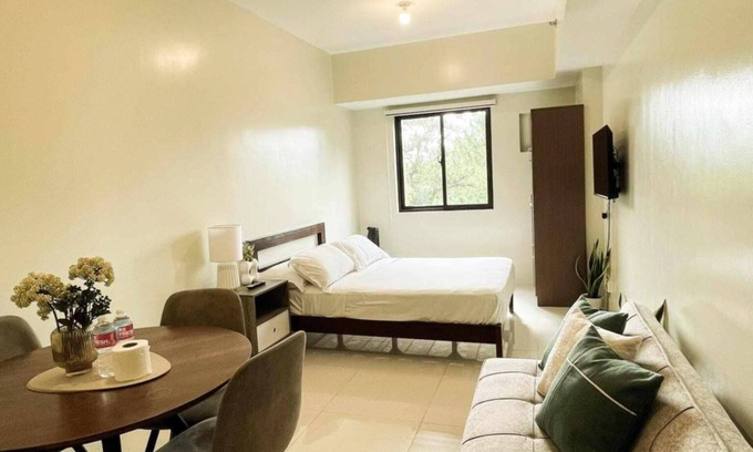Baguio Condo | Charming Studio condo in fabulous Baguio with Netflix and complete Amenities
