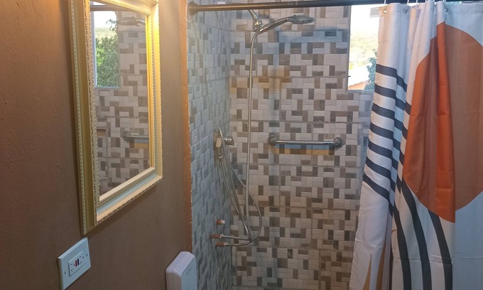 Silver Sands Apartment | Charming studio in fabulous Coral Spring with AC