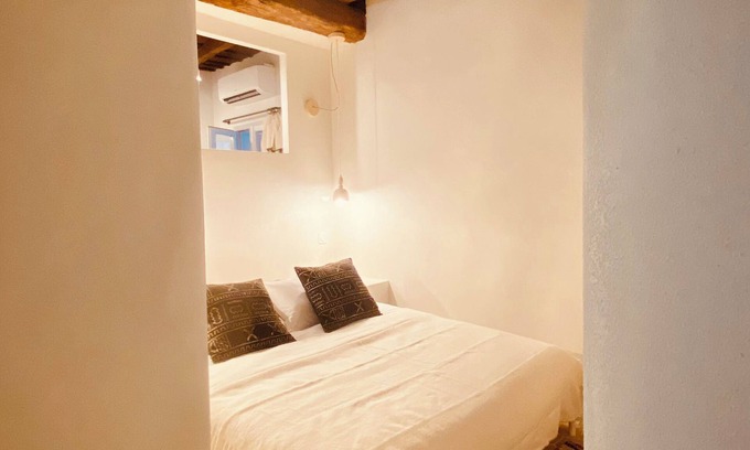 Bastia Apartment | Charming studio in the historic Citadelle district of Bastia
