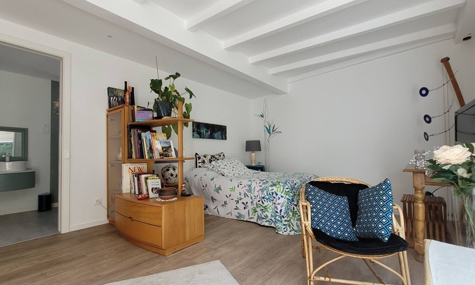 Fegersheim Apartment | Charming studio on the edge of the forest in a pleasant, peaceful setting.