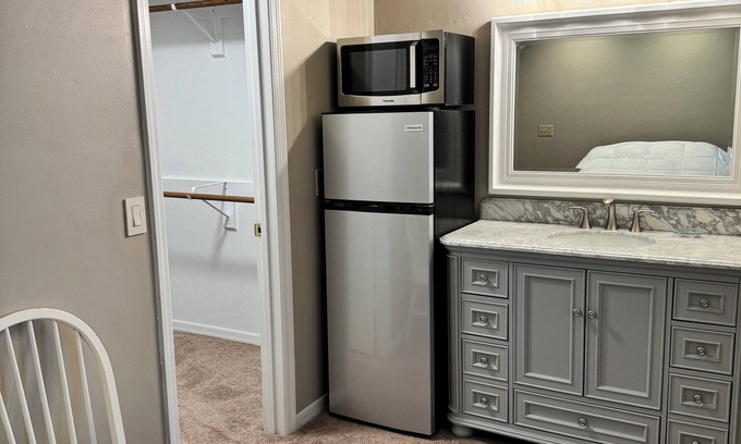 Alachua Apartment | Charming studio with AC and WiFi in fabulous Alachua