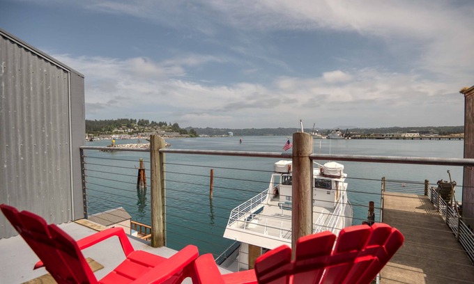 Historic Bayfront Apartment | Charming Studio with Kitchenette has Bayfront Deck Overlooking Newports Harbor!