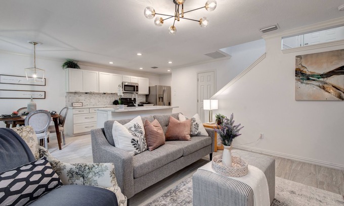 Alden Bridge House | Charming Townhome, 3 beds, 2.1 baths, 2 car garage