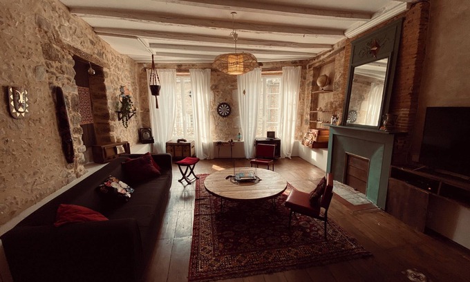 Chabanais House | Charming townhouse on chabanais oldest historic street