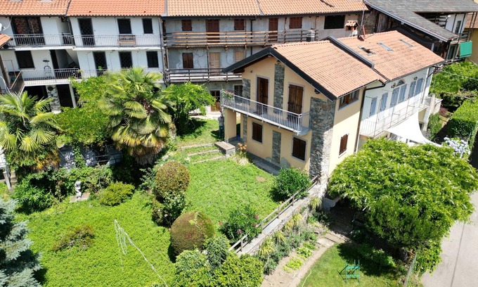Ameno Cottage | Charming traditional Ameno cottage with private garden, balcony & AC