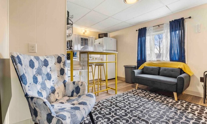 Dover Apartment | Charming & Tranquil ~ Near Downtown & River ~ Pkg!