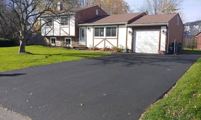 Clay House | Charming Tutor Style Split Level House in Quiet and Safe Neighborhood