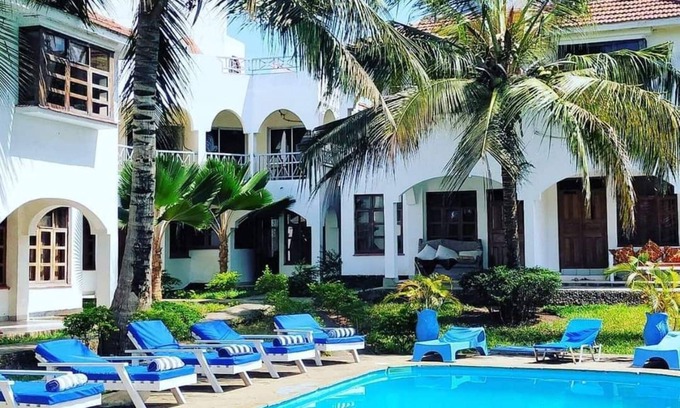 Western Province Villa | Charming two bedroom villa with WiFi, AC in fantastic Diani