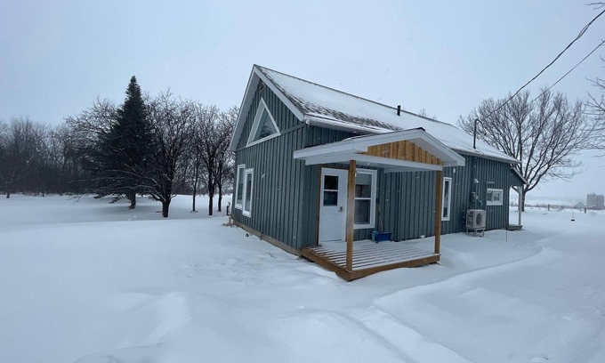 Saint-Chrysostome Ski Chalet | Charming two story retreat situated in the beautiful Haut St-Laurent. n