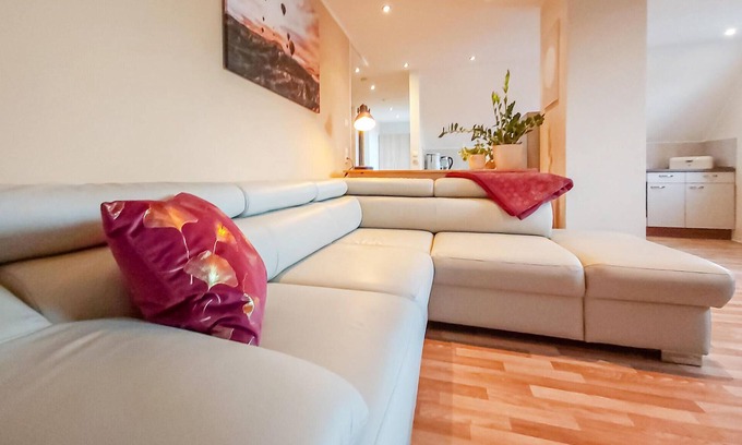Daasdorf a. Berge Apartment | Charming vacation apartment with a view of the countryside.