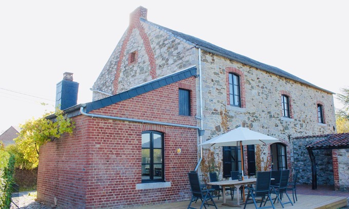 Tombeek Cottage | Charming vacation home with terrace and garden