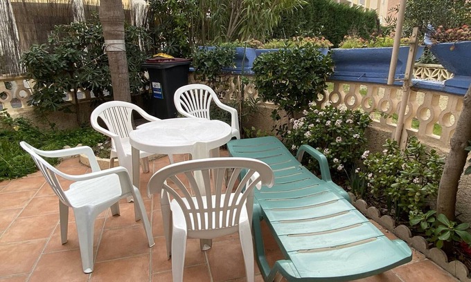 La Jetee Apartment | Charming Villa for 4 with Garden, 400m from the Beach