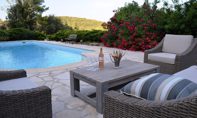 Pignans Villa | CHARMING VILLA WITH HEATED POOL FROM MAY TO OCTOBEREXCEPTIONAL VIEW