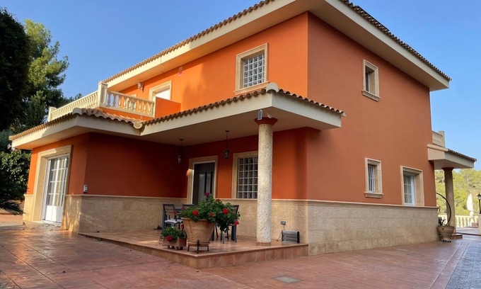 Olocau Villa | Charming villa in Olocau, Valencia