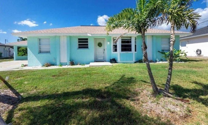 Englewood East Villa | Charming villa with 2 bedrooms, 4 miles from gulf beaches. Dogs welcome!