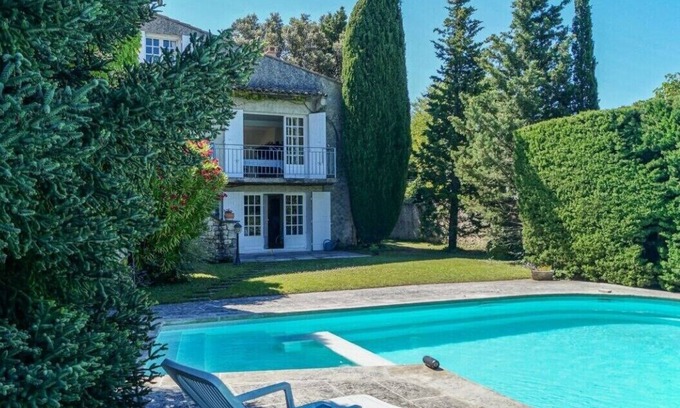 Saint-Restitut Villa | Charming villa with large swimming pool in an idyllic estate in Drôme provençale