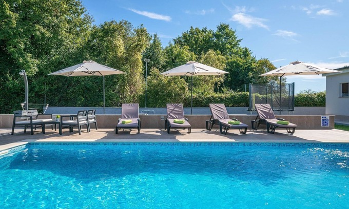 Prodol House | Charming villa with private pool, sundbeds