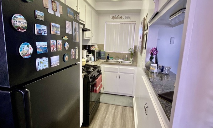 Hawthorne Apartment | Charming well located Apt for business traveler or a couple