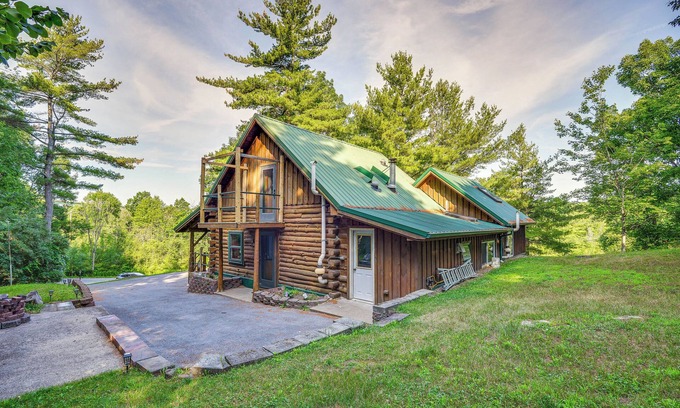 Wellesley Island Cabin | Charming Wellesley Island Cabin Near State Parks