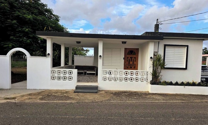 Hatillo Apartment | Charming writer's studio in quaint Hatillo with AC