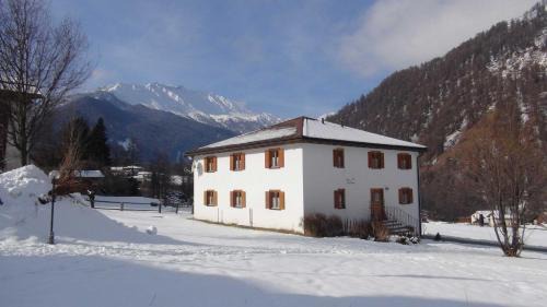 Val Muestair Bed & Breakfast | Chasa Randulina