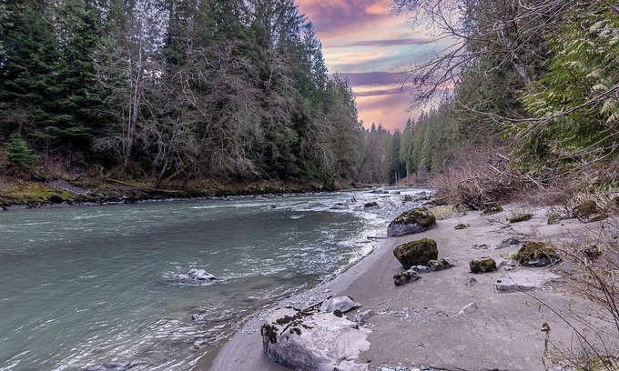 Lime Kiln House | Chase's River Cabin - Hot-tub Firepit & Fireplace