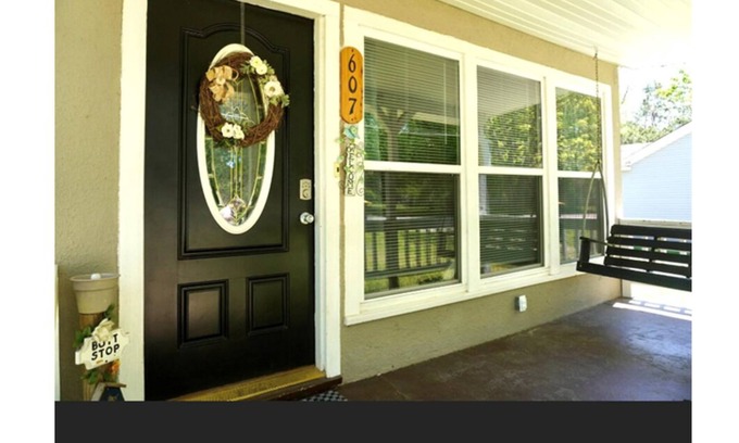 Van Buren Cottage | Chasen Summer! 1/2 Mile from Current River!