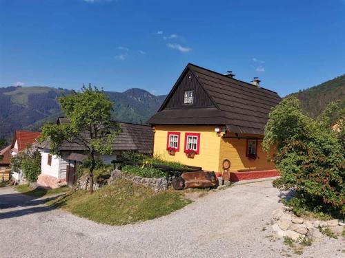 Vlkolinec Ski Chalet | Chata Evka
