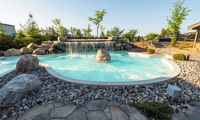 Aylmer Hotel | Chateau Cartier Hotel & Resort, an Ascend Collection Resort