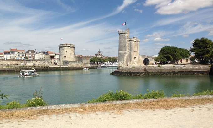 Chateau-Garnier House | Chateau Chiens is a Multiple Pet Friendly Cottage in mid-West France