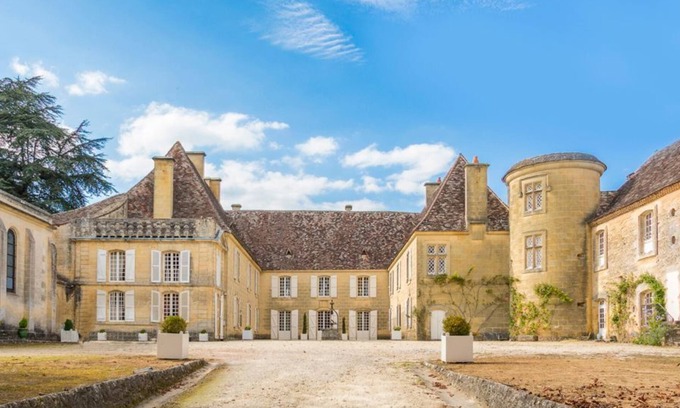 Couze-et-Saint-Front Other | Chateau De Cardou - Five Bedroom Castle, Sleeps 10